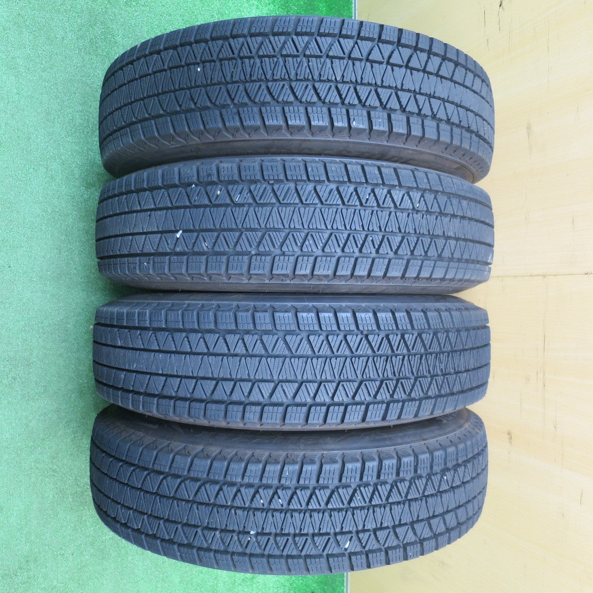 バリ溝!24年!キレイ!9分★ジムニー 等 175/80R16 スタッドレス ブリヂストン ブリザック DM-V3 MANARAY マナレイ 16インチ PCD139.7/5H★5111305NJス