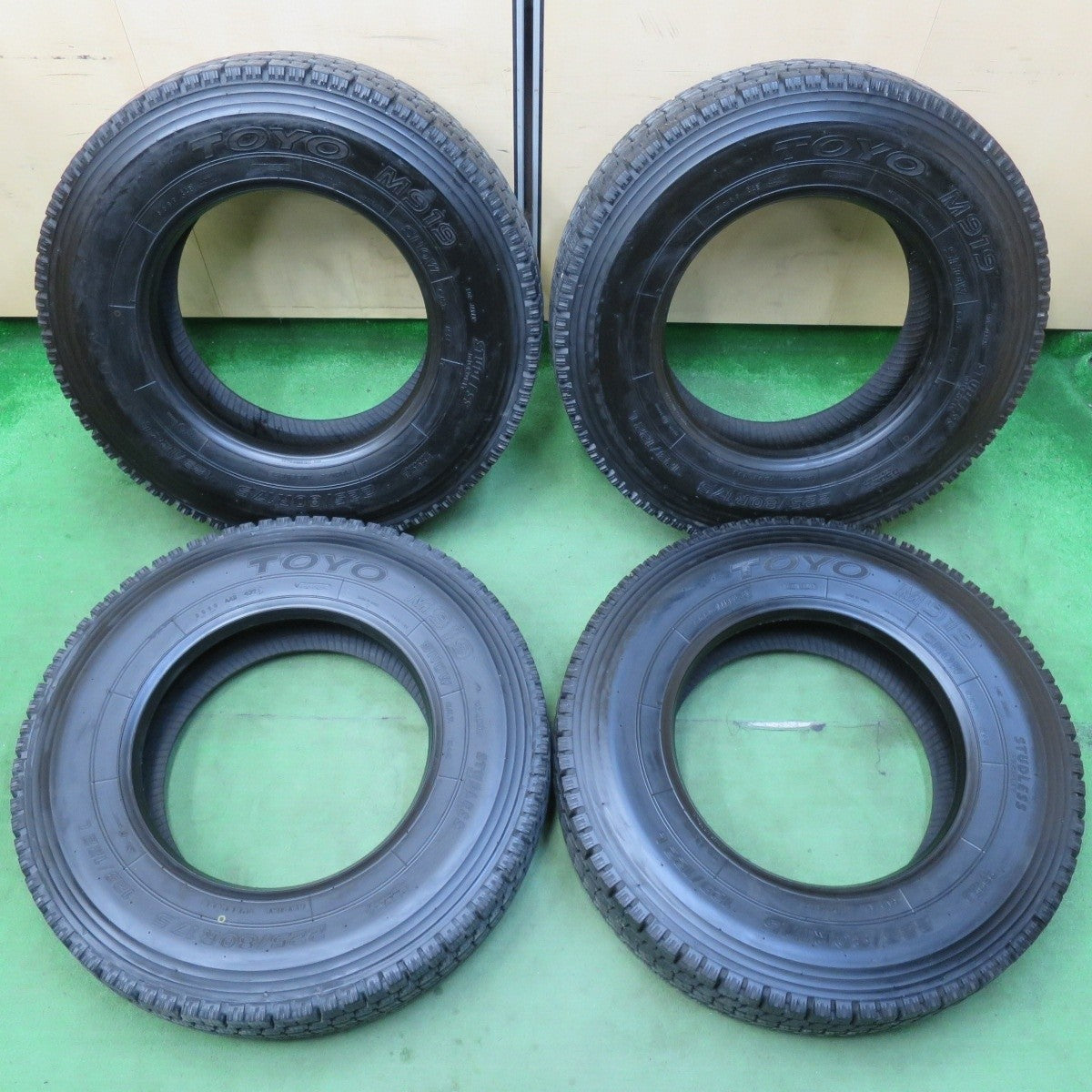バリ溝!21年!9.5分★トラック タイヤ 225/80R17.5 123/122L スタッドレス トーヨー M919 17.5インチ★5020202IMスタ