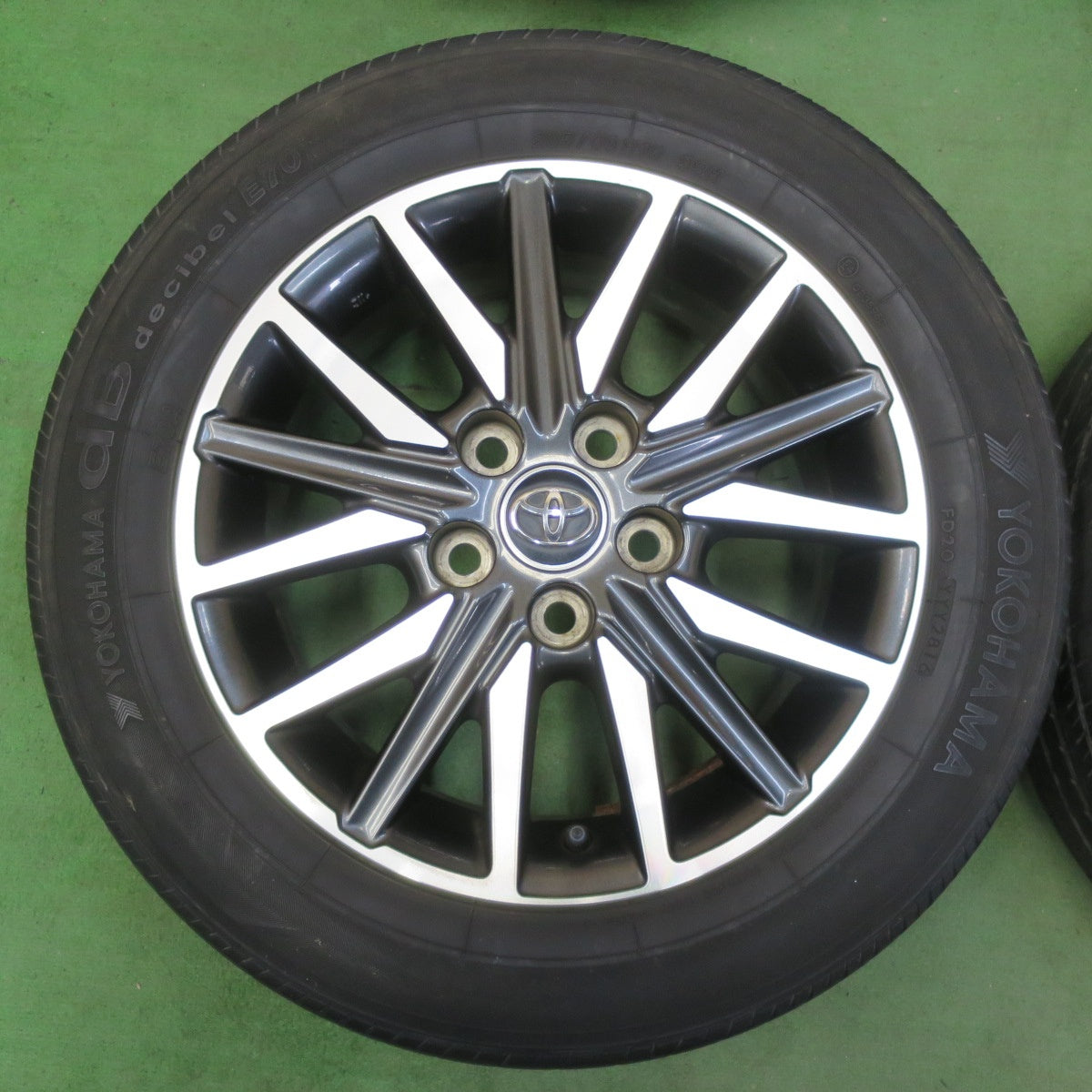 4本価格★トヨタ 80系 ノア ヴォクシー 純正 205/60R16 ヨコハマ dBデシベル E70 E70A 16インチ PCD114.3/5H★5053005イノ