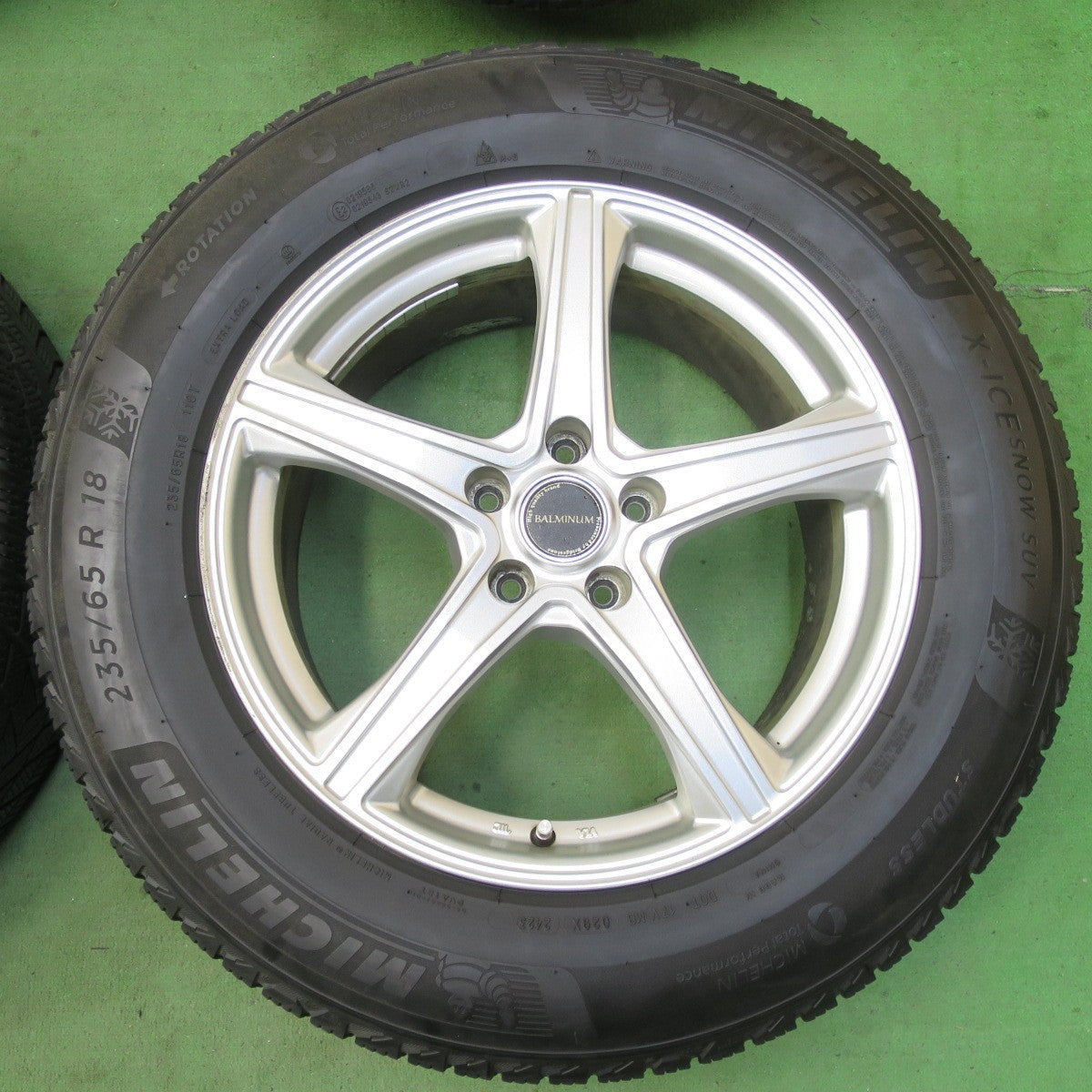 バリ溝!23年!キレイ!ほぼ10分★スタッドレス 235/65R18 ミシュラン X-ICE SNOW SUV BALMINUM バルミナ 18インチ PCD114.3/5H★5051005イス