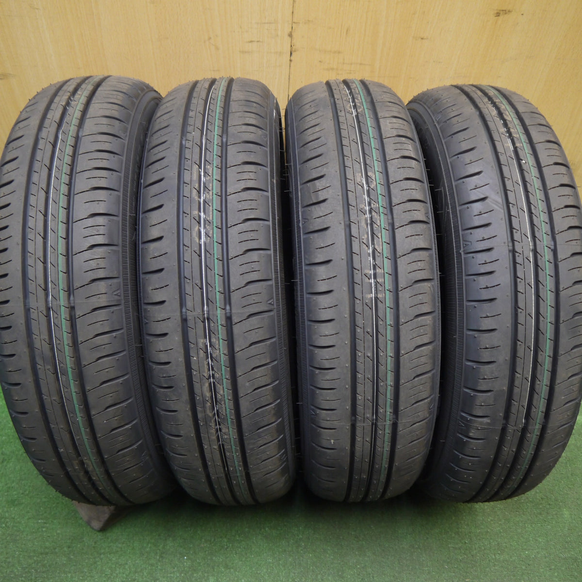 新車外し!25年★155/65R14 ダンロップ エナセーブ EC300+ タイヤ 14インチ N-BOX デイズ ルークス タント ムーヴ ミライース 等★6021806Hノタ