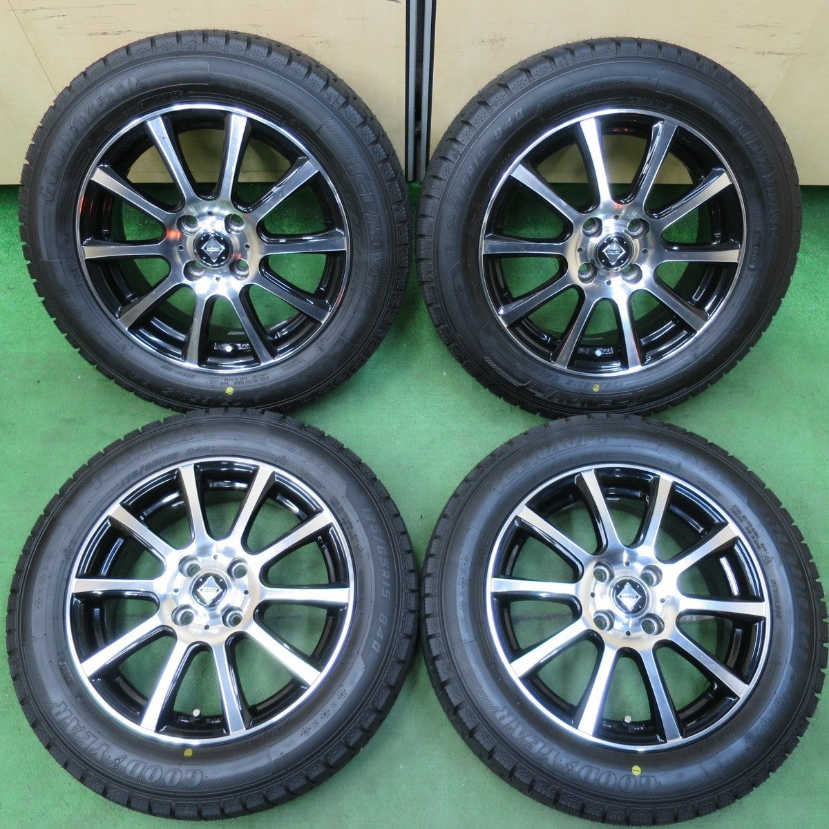 タイヤほぼ未使用!23年!キレイ★スタッドレス 175/65R15 グッドイヤー アイスナビ7 RiZLEY ライツレー 15インチ PCD100/4H★5010705イス