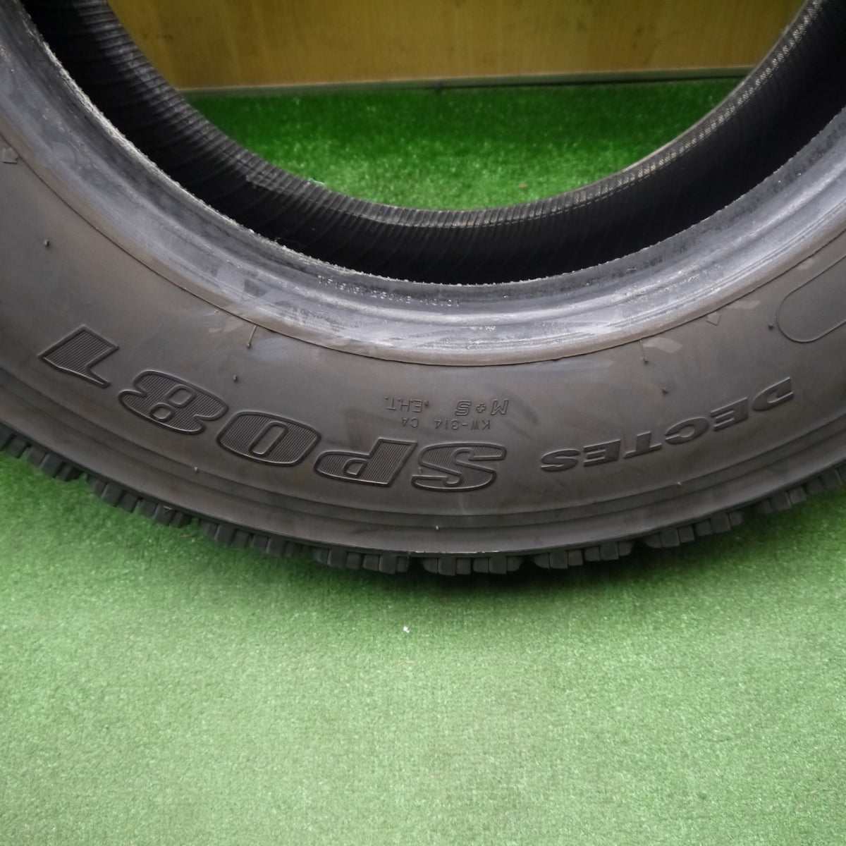 2本価格★トラック タイヤ 245/70R19.5 136/134J スタッドレス ダンロップ デクテス SP081 DECTES 19.5インチ★5122303Hスタ