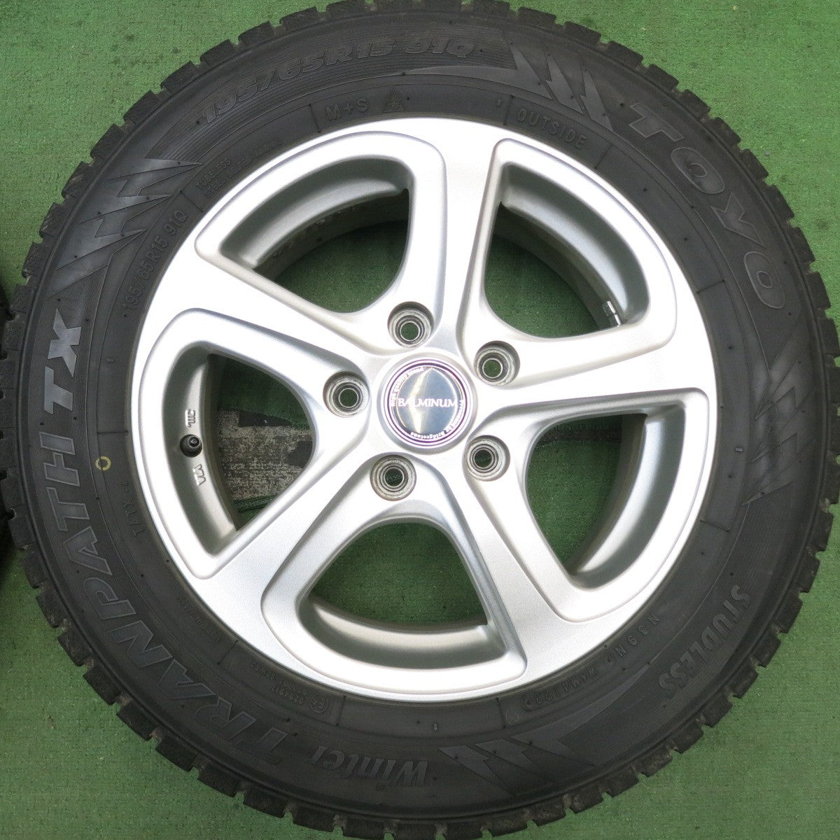 バリ溝!23年!キレイ!9分★スタッドレス 195/65R15 トーヨー ウインター トランパス TX BALMINUM バルミナ 15インチ PCD114.3/5H★5092103HAス