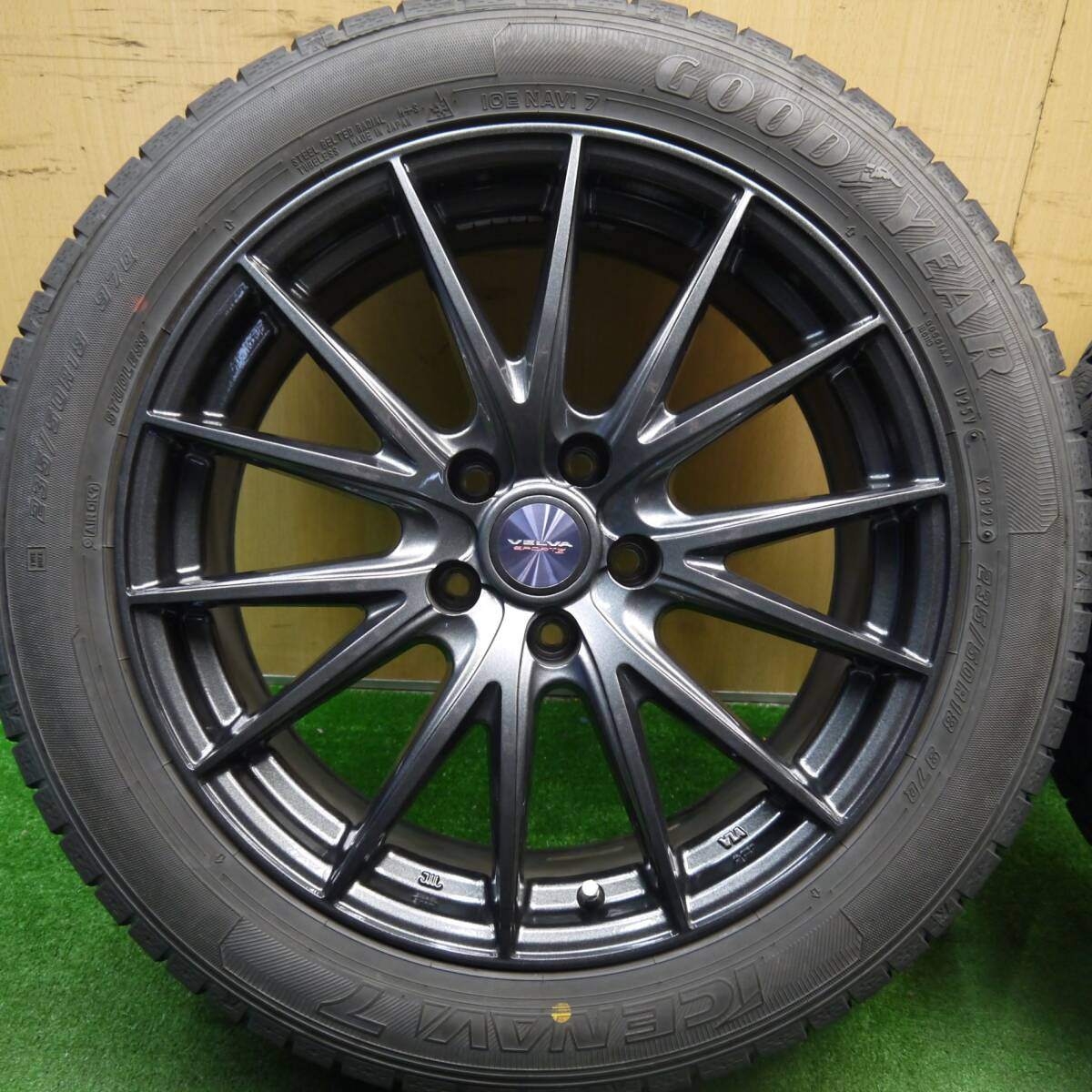 バリ溝!22年!キレイ!9.5分★スタッドレス 235/50R18 グッドイヤー アイスナビ7 VELVA SPORTZ ヴェルヴァ 18インチ PCD114.3/5H★5040805Hス