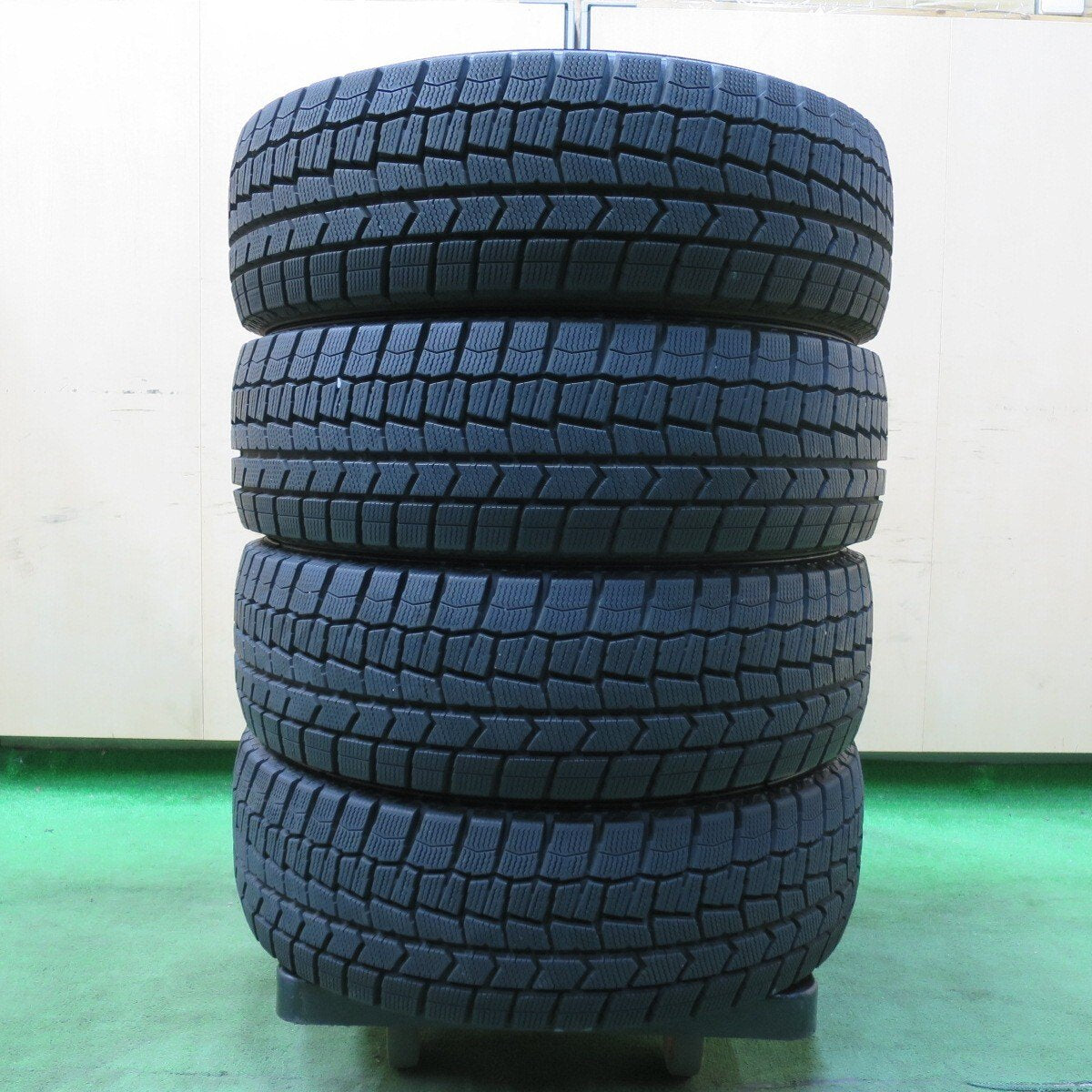 バリ溝!20年!ほぼ10分★スタッドレス 185/60R15 ダンロップ ウインターマックス WM02 タイヤ 15インチ アクア フィット 等★4112506イスタ