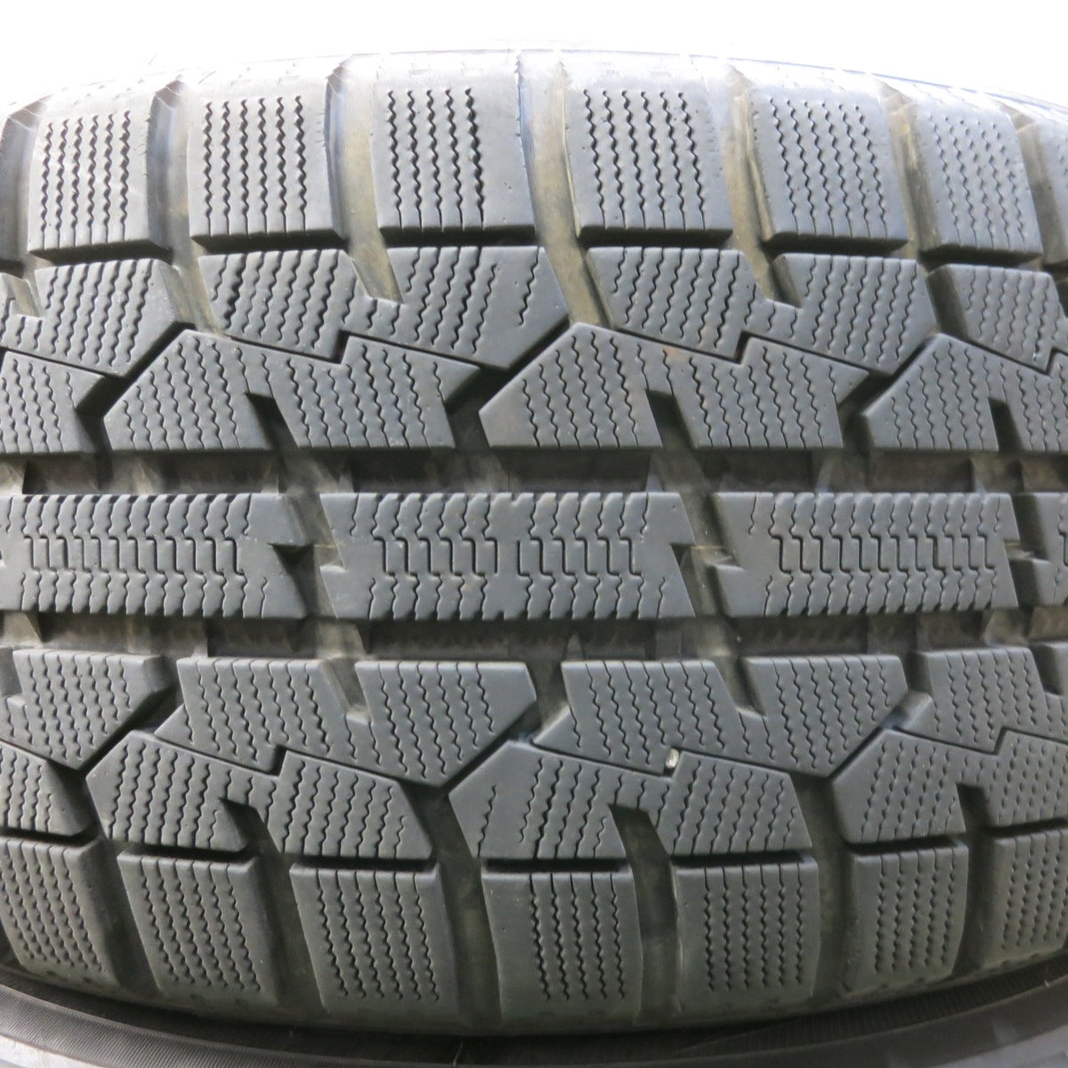 バリ溝!22年!キレイ!9.5分★ベンツ 等 IRVINE F01 225/50R17 スタッドレス トーヨー オブザーブ ガリット GIZ IRVINE F01 アーヴィン 17インチ PCD112/5H★5092602SKス