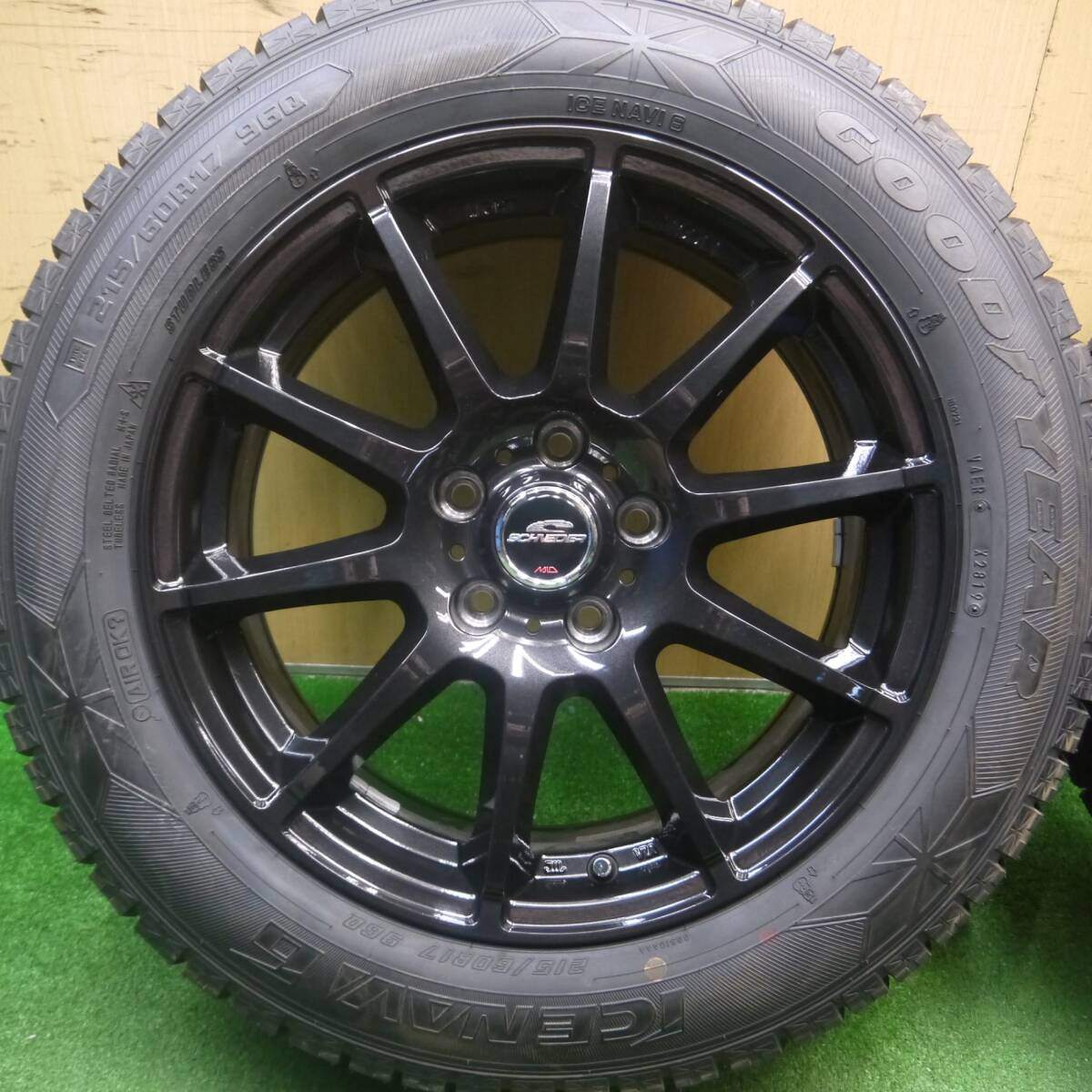 超バリ溝!キレイ!ほぼ10分★スタッドレス 215/60R17 グッドイヤー アイスナビ6 SCHNEIDER MiD シュナイダー 17インチ PCD114.3/5H★5021905Hス