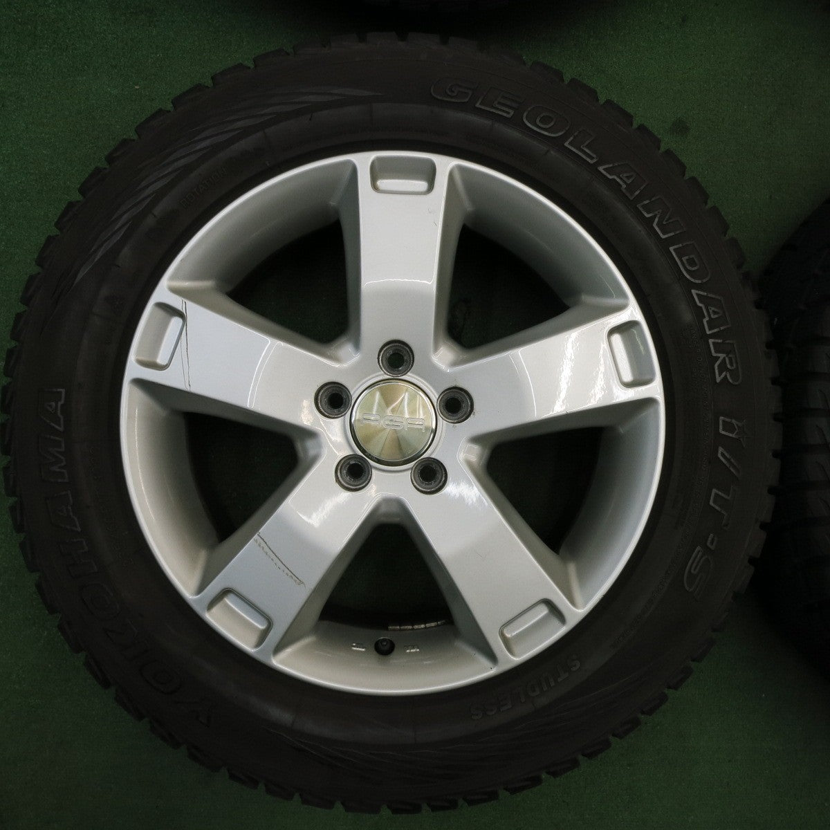 バリ溝!8.5分★ベンツ 等 AGA ESSE2 235/60R17 スタッドレス ヨコハマ ジオランダー i/T-S 17インチ エッセ2 PCD112/5H★5051404TNス