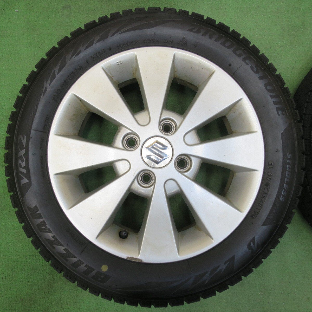 バリ溝!8.5分★スズキ ワゴンR 純正 155/65R14 スタッドレス ブリヂストン ブリザック VRX2 14インチ PCD100/4H★5032911イス