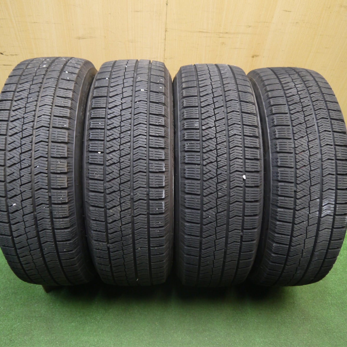 バリ溝!キレイ!8.5分★プリウス 等 195/65R15 スタッドレス ブリヂストン ブリザック VRX2 BALMINUM DS-M バルミナ 15インチ PCD100/5H★6011301Hス