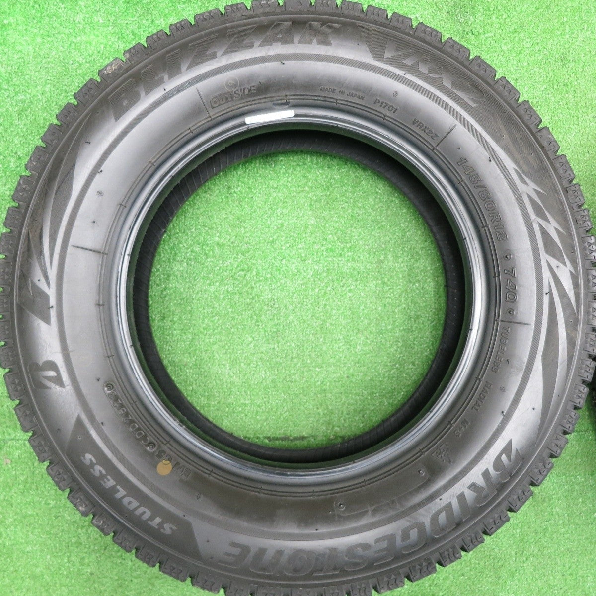 バリ溝!23年!8.5分★スタッドレス 145/80R12 ブリヂストン ブリザック VRX2 12インチ ミラ ライフ アルト 等★4112803HAスタ