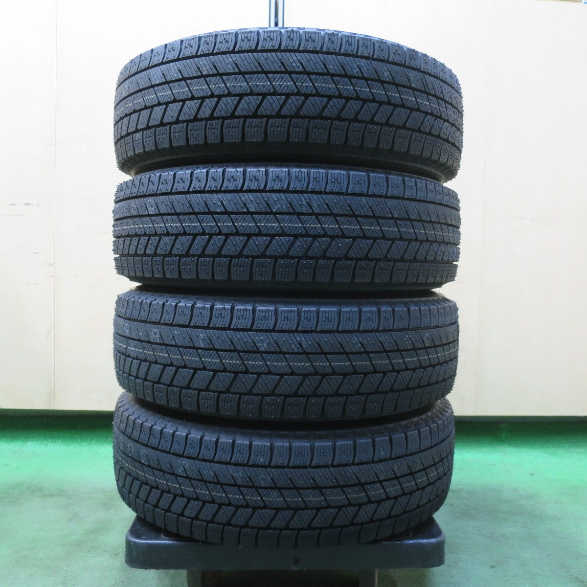 未使用!25年★スタッドレス 165/65R14 ブリヂストン ブリザック VRX3 BALMINUM LS10 バルミナ 14インチ PCD100/4H★5122303イス