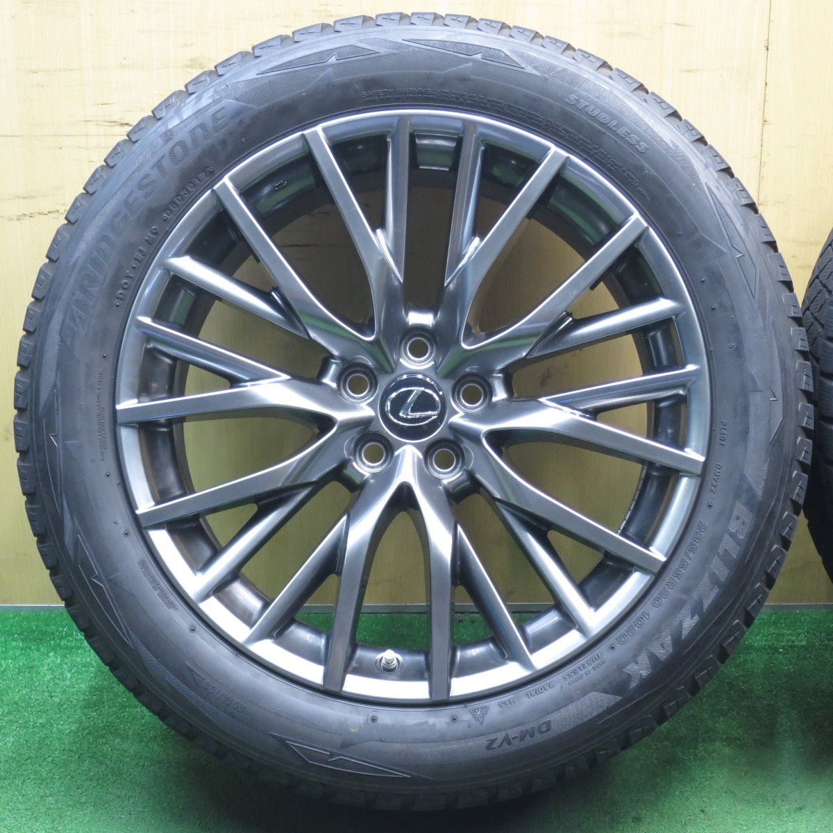 センサー付!キレイ★レクサス RX Fスポーツ 純正 235/55R20 スタッドレス ブリヂストン ブリザック DM-V2 20インチ PCD114.3/5H★5052505NJス