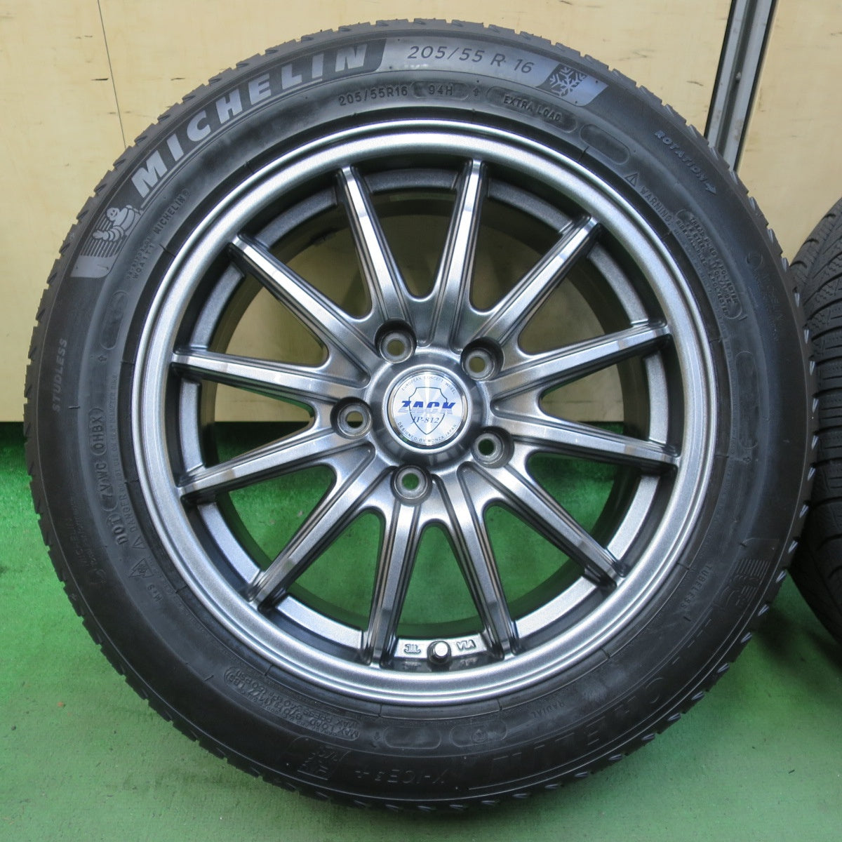 キレイ★スタッドレス 205/55R16 ミシュラン X-ICE3+ ZACK JP-812 MONZA ザック 16インチ PCD114.3/5H★5082602イス