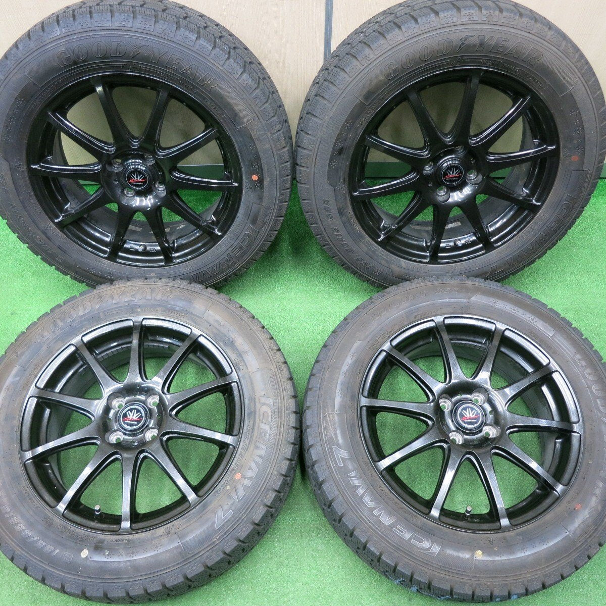 バリ溝!21年!キレイ!9.5分★LOXARNY SPORT BADX 195/65R16 スタッドレス グッドイヤー アイスナビ7 ロクサーニ 16インチ PCD100/4H★4122906NJス