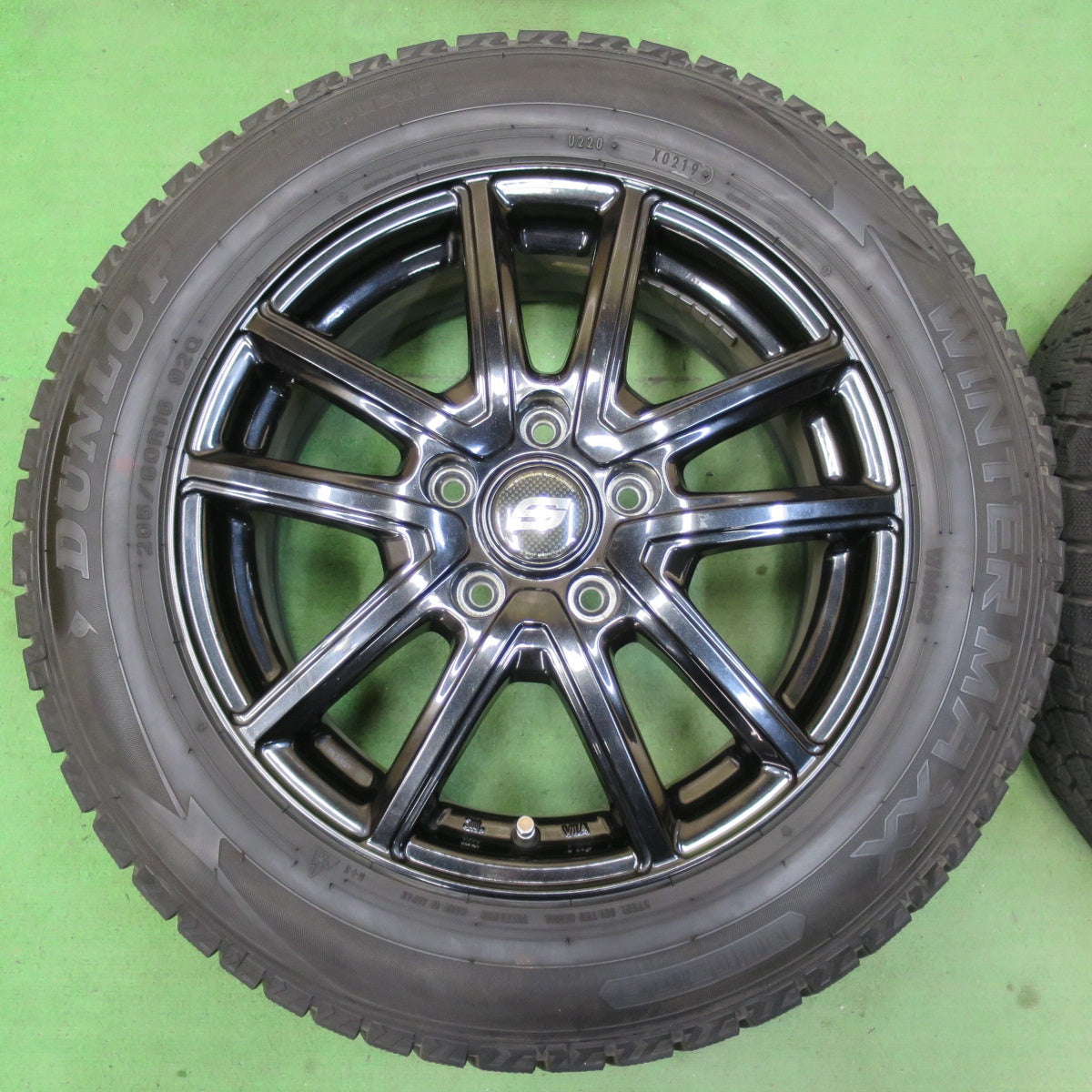 バリ溝!キレイ!9分★スタッドレス 205/60R16 ダンロップ ウインターマックス WM02 STRANGER ストレンジャー 16インチ PCD114.3/5H★5041202イス