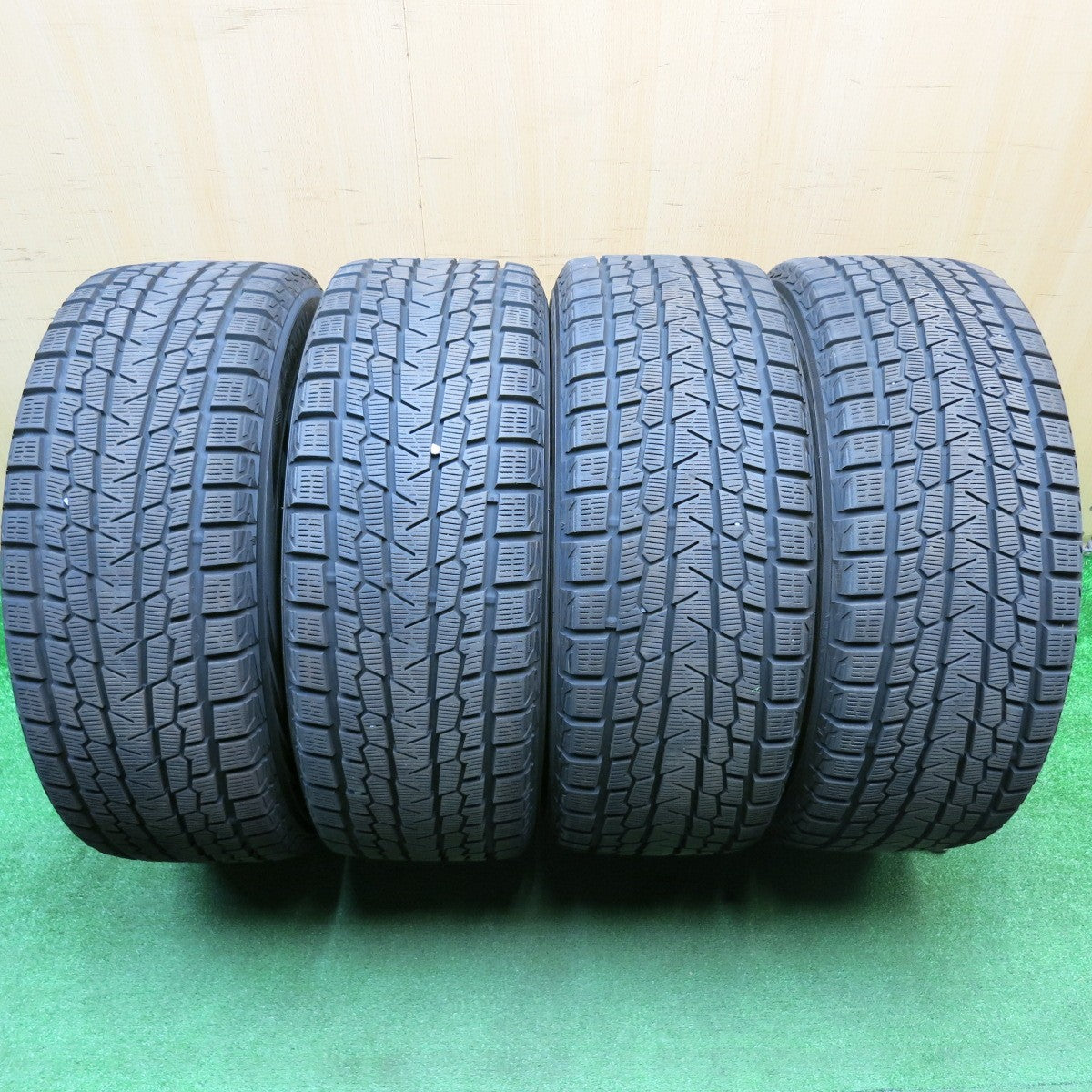 バリ溝!23年!キレイ!9.5分★ジャガー F-PACE 等 MAK STOCKHOLM 255/50R20 スタッドレス ヨコハマ アイスガード G075 ストックホルム 20インチ PCD108/5H★5112907HAス