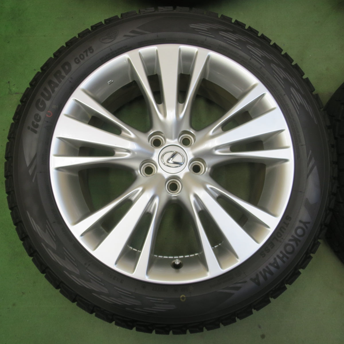 バリ溝!25年!キレイ!ほぼ10分◎レクサス 10系 RX 純正 235/55R19 スタッドレス ヨコハマ アイスガード G075 19インチ PCD114.3/5H◎6101601イス