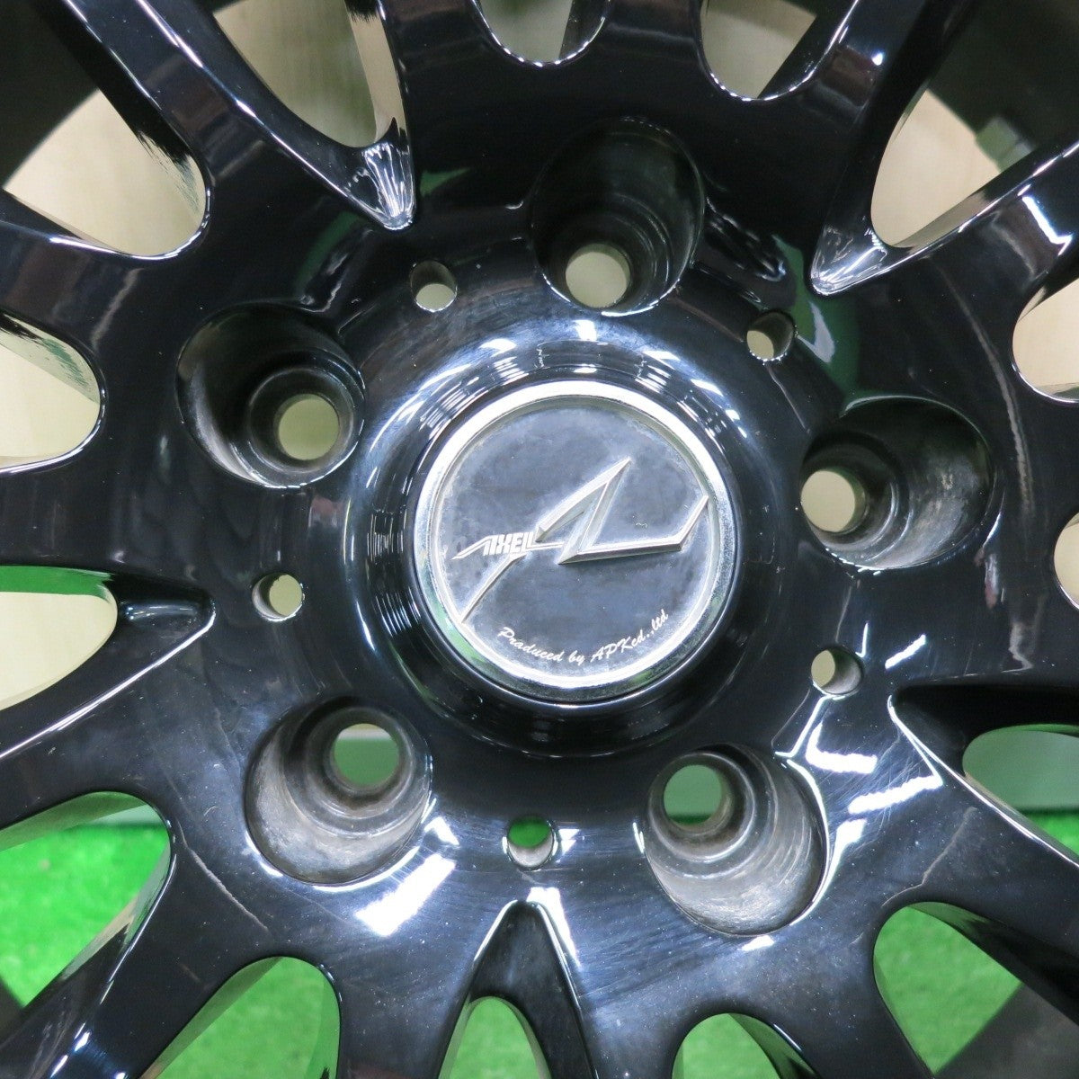 バリ溝!22年!8.5分★スタッドレス 215/45R18 トーヨー オブザーブ GIZ2 AXEL アクセル 18インチ PCD114.3/5H★5012308TNス