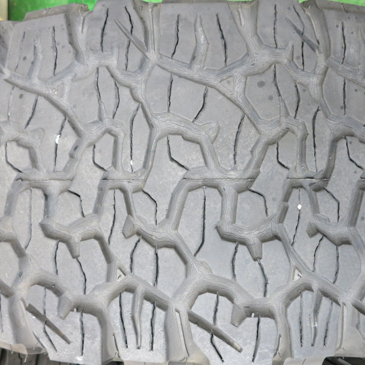 4本価格!21年★ジープ 等 KMC KM540 RECON 35×12.50R17LT 121R BFグッドリッチ All-Terrain T/A KO2 リコーン 17インチ PCD127/5H★5052404HAノ