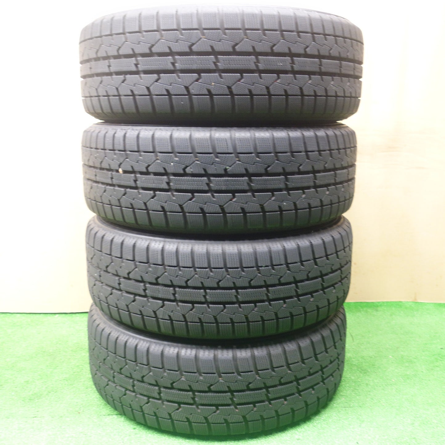 バリ溝!23年!キレイ!9.5分以上★MINI ミニ F55系 smartline 365 195/55R16 スタッドレス トーヨー オブザーブ ガリット GIZ スマートライン 16インチ PCD112/5H★5122501KTス