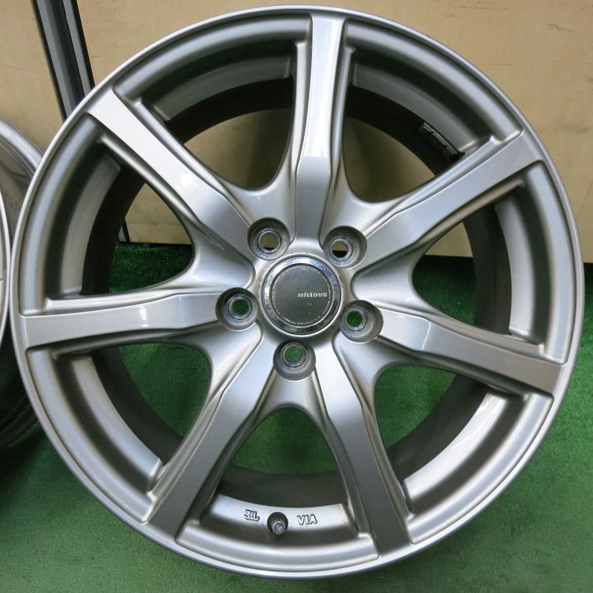 4本価格★MiLLOUS ミルアス 16インチ ホイール 16×6.5J インプレッサ フォレスター 等 PCD100/5H★5032505SYホ