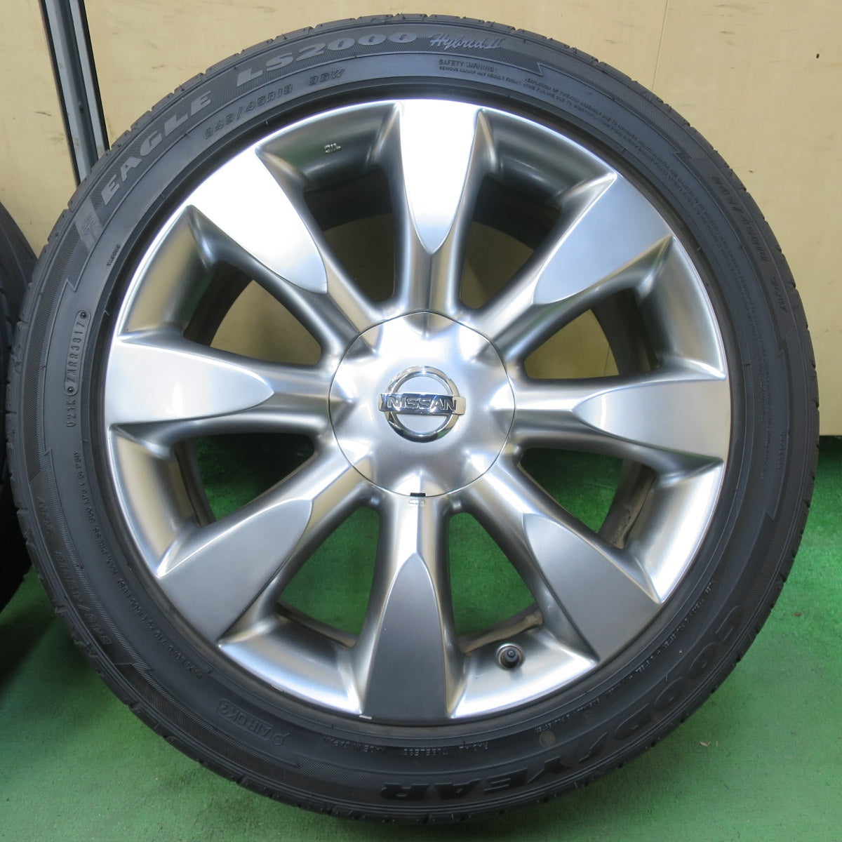 バリ溝!キレイ!8.5分★日産 Y50 フーガ 純正 245/45R18 グッドイヤー イーグル LS2000 hybrid2 18インチ PCD114.3/5H★5082104イノ