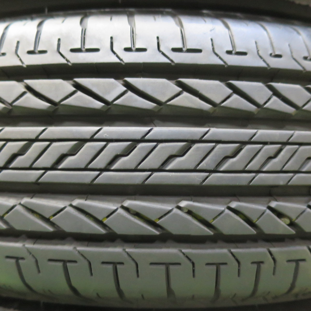 バリ溝!25年!9.5分★ジムニー 等 175/80R16 ブリヂストン デューラー H/L 852 DUELER タイヤ 16インチ★5090610イノタ