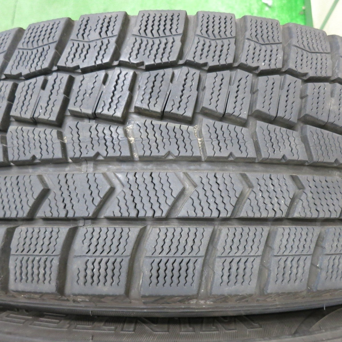 バリ溝!キレイ!9.5分★ベンツ 等 AGA Burg 215/60R17 スタッドレス ダンロップ ウインターマックス WM02 17インチ ブルグ PCD112/5H★5012103NJス