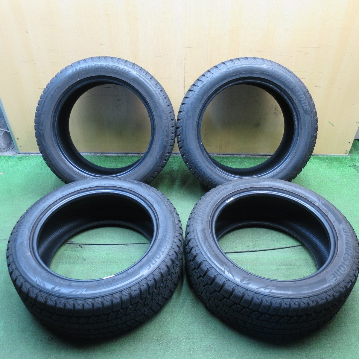 バリ溝!20年!9分★スタッドレス 275/50R20 ブリヂストン ブリザック DM-V3 20インチ ランクル ベンツ等★4031001KKスタ