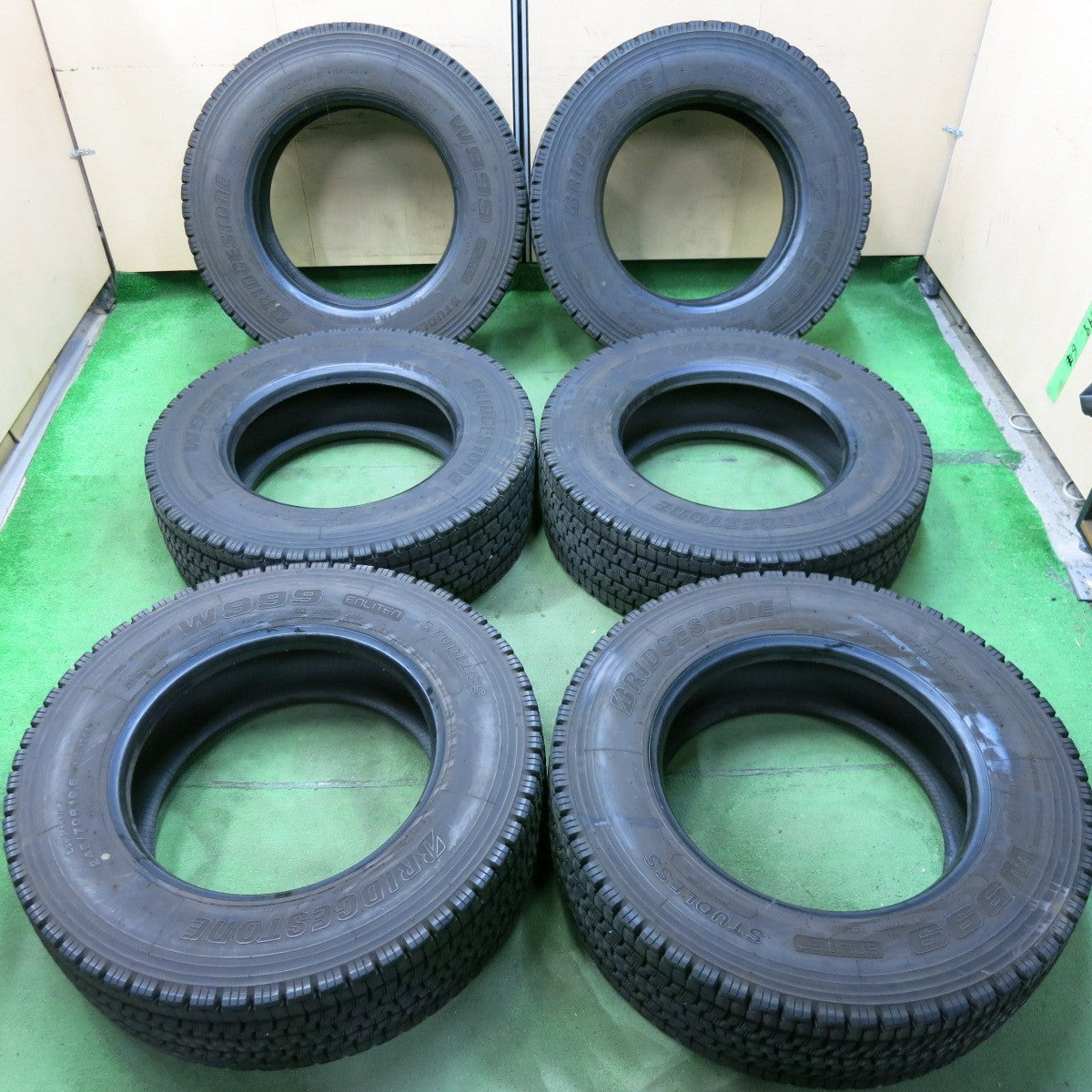 バリ溝!24年!9.5分!6本★トラック タイヤ 245/70R19.5 136/134J スタッドレス ブリヂストン W999 19.5インチ★5061905SYスタ