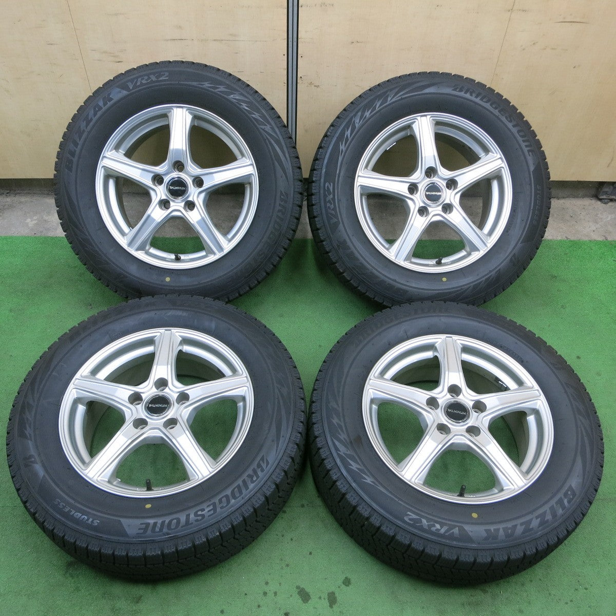 送料無料* バリ溝！22年！キレイ！9分☆スタッドレス 205/65R16