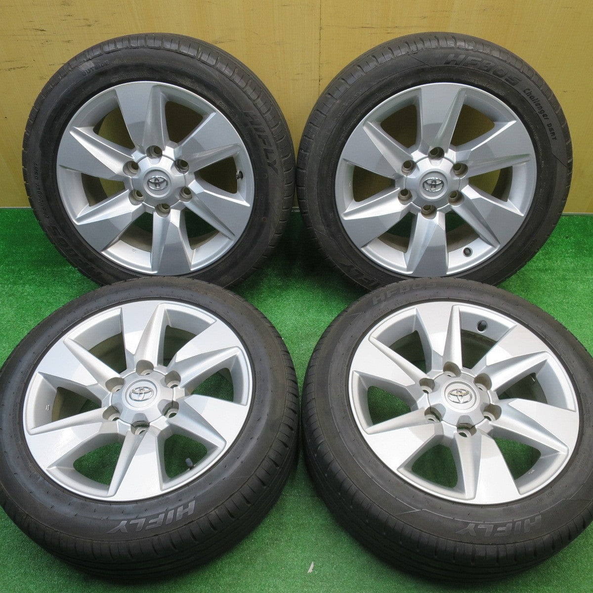 バリ溝!22年!キレイ!9分★ハイエース 等 トヨタ 150系 プラド 純正 215/55R17 ハイフライ HF805 17インチ PCD139.7/6H★5102901NJノ