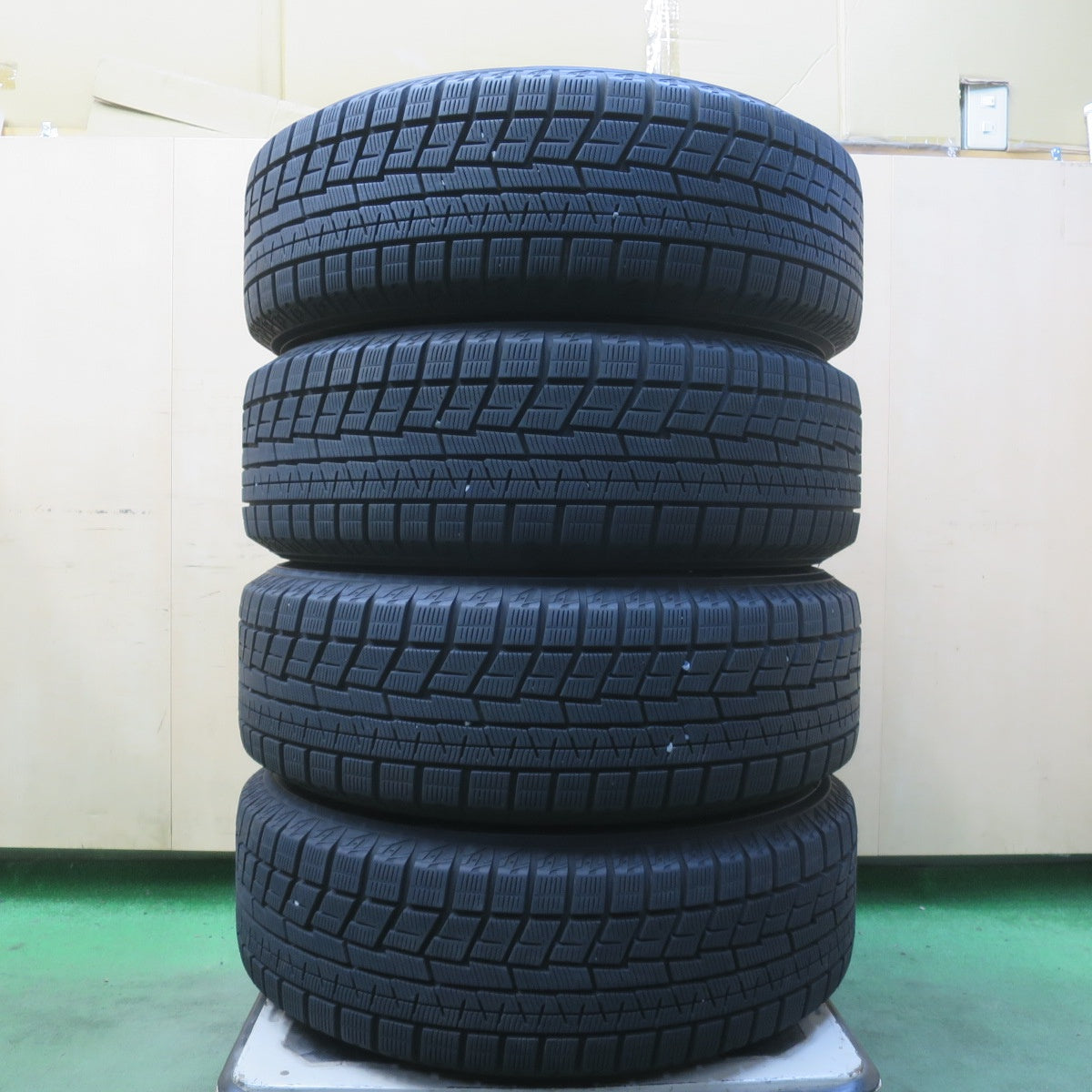 バリ溝!22年!9.5分◎スタッドレス 215/60R17 ヨコハマ アイスガード iG60 AMD G-Line SP Gライン 17インチ PCD114.3/5H◎6100803イス