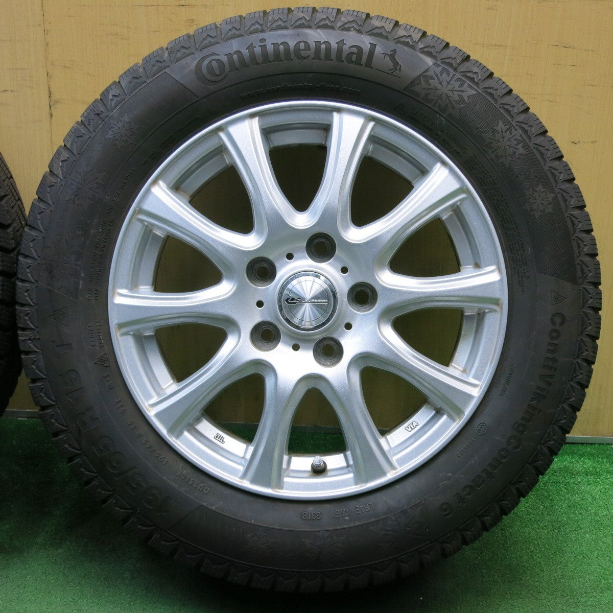 バリ溝!キレイ!9.5分★スタッドレス 195/65R15 コンチネンタル コンチバイキング コンタクト6 LAUFBAHN ラウフバーン 15インチ PCD114.3/5H★5051401NJス