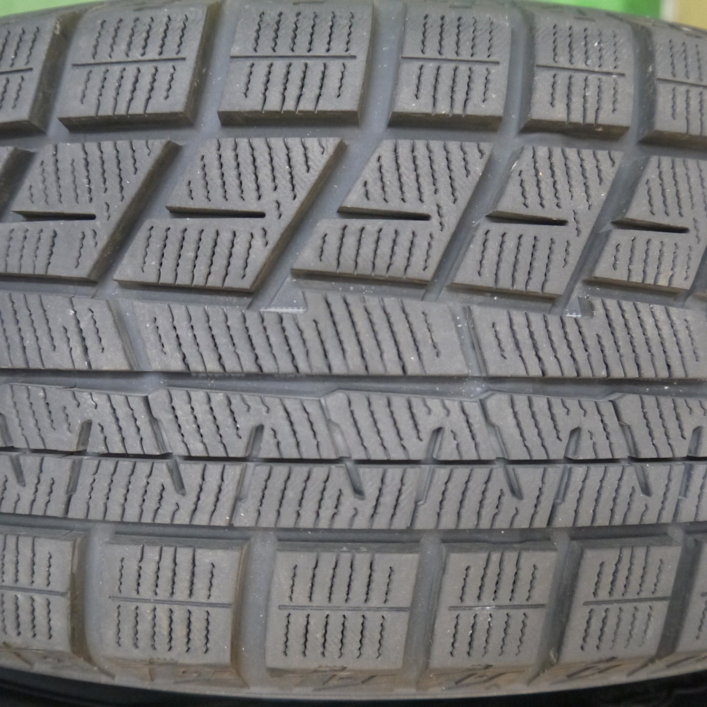バリ溝!23年!9.5分★プリウス 等 195/65R15 スタッドレス ヨコハマ アイスガード iG60 FEID G6 フェイド 15インチ PCD100/5H★5091601Hス