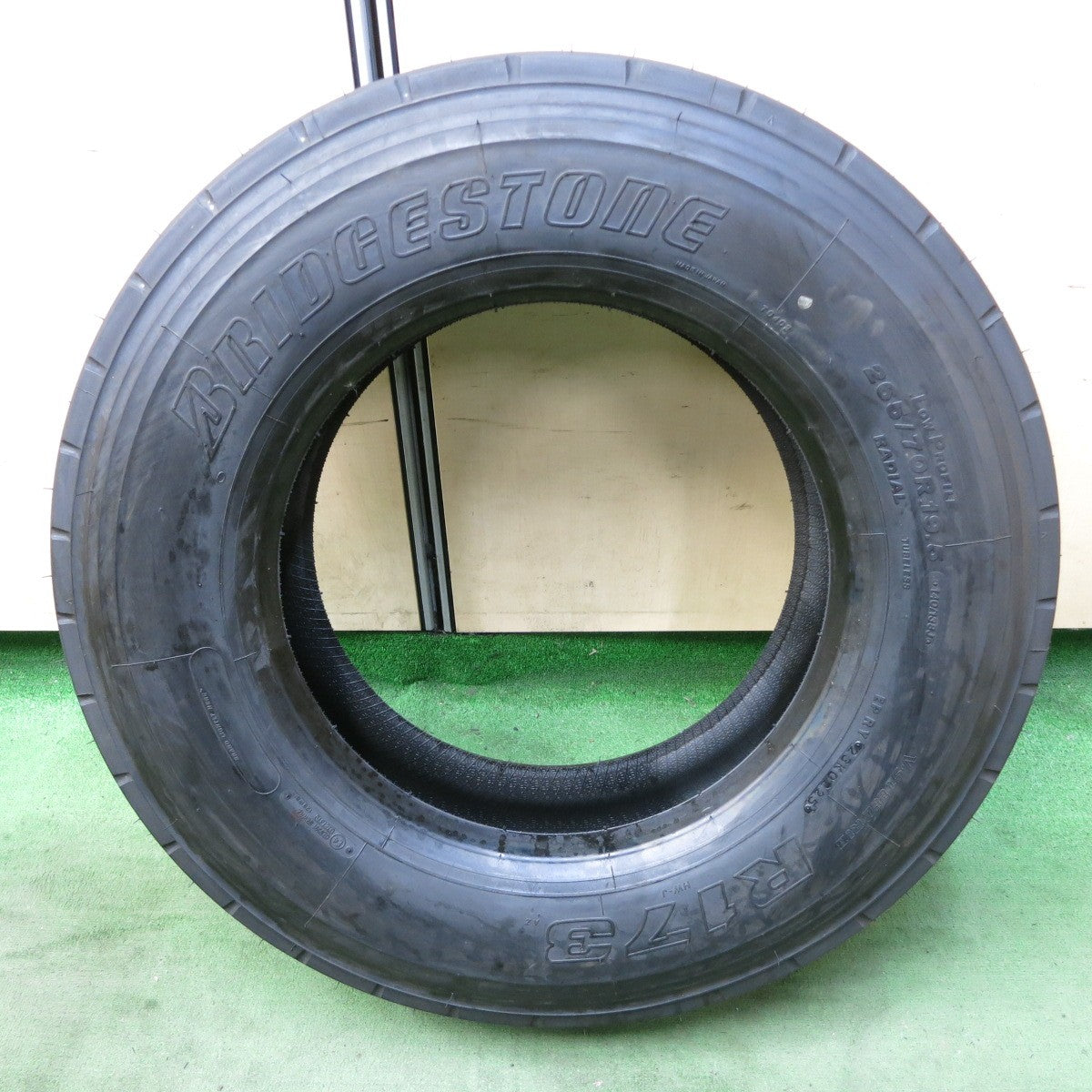 新車外し!25年!1本★トラック タイヤ 265/70R19.5 140/138J ブリヂストン R173 19.5インチ★5100705ナノタ