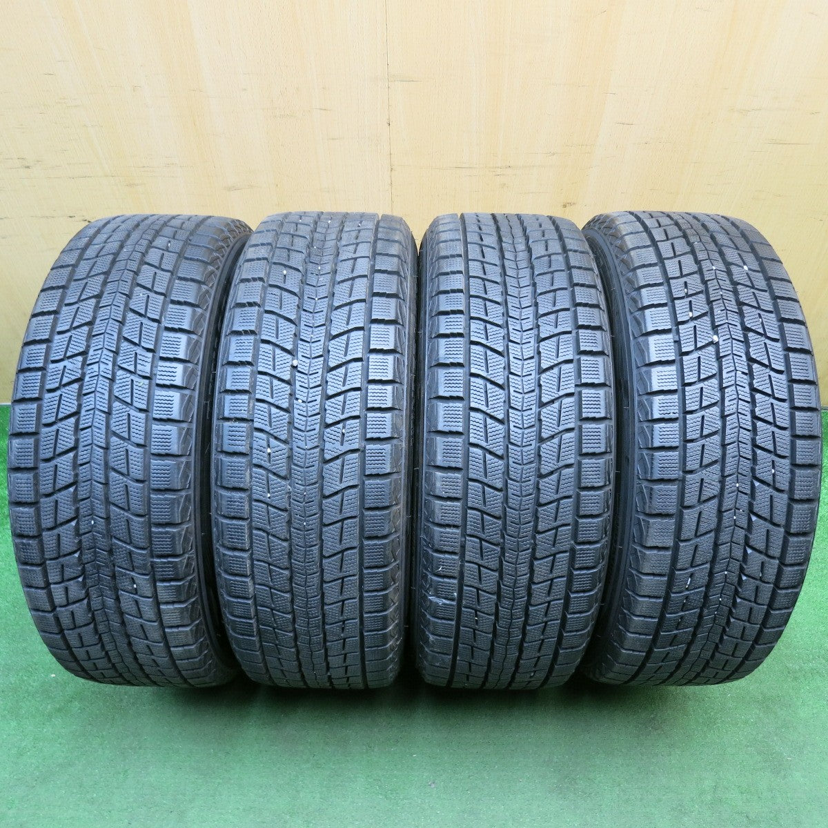 バリ溝!キレイ!9.5分以上★スタッドレス 225/55R18 ダンロップ ウインターマックス SJ8 DUFACT デュファクト 18インチ PCD114.3/5H★6041209HAス