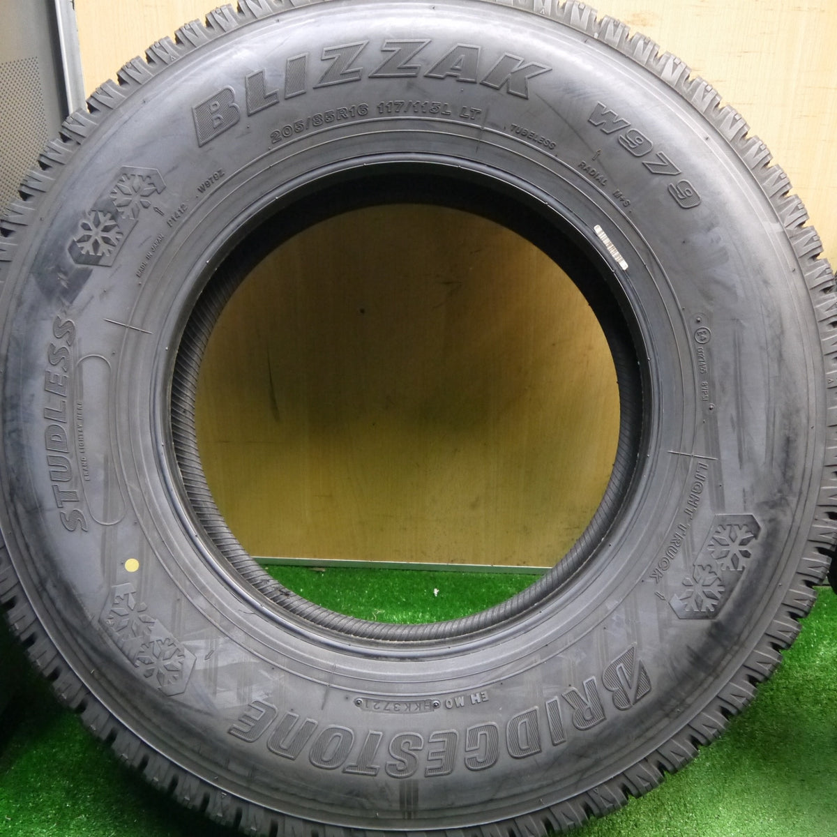 バリ溝!21年!9分!6本★トラック タイヤ 205/85R16 117/115L スタッドレス ブリヂストン ブリザック W979 16インチ★5122305Hスタ