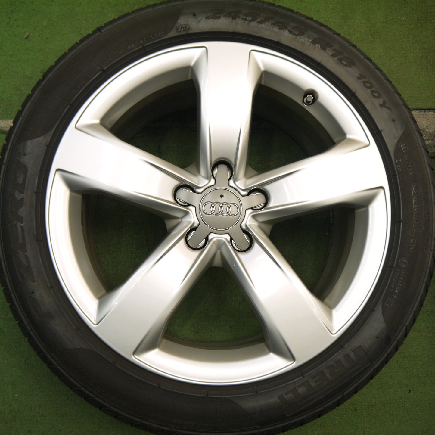 バリ溝!21年!キレイ!9.5分★アウディ A6 4G 純正 245/45R18 ピレリ PZERO TM Pゼロ 18インチ PCD112/5H★5072808Hノ