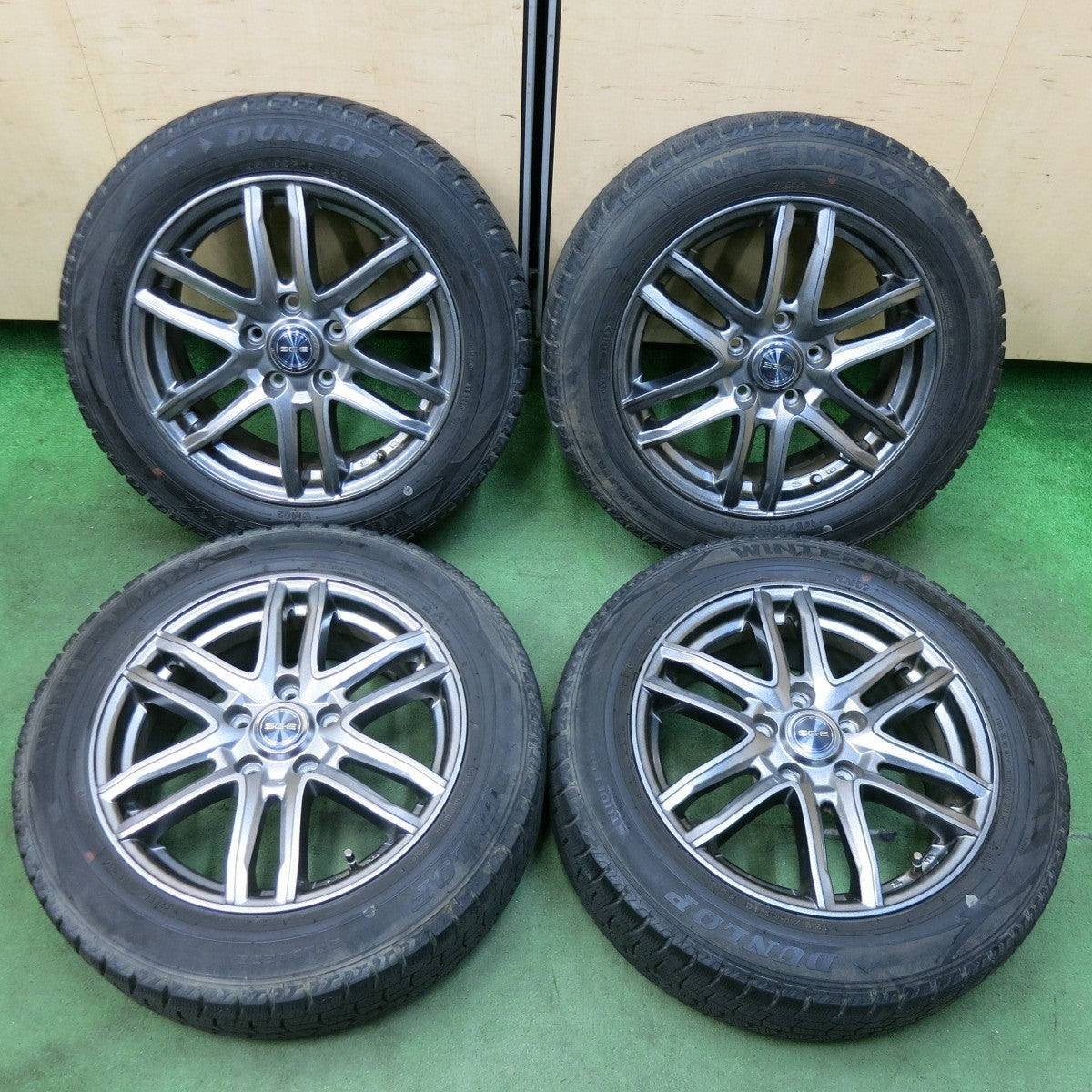 キレイ★スタッドレス 195/60R16 ダンロップ ウインターマックス WM02 SG-E 16インチ PCD114.3/5H★5013002SYス