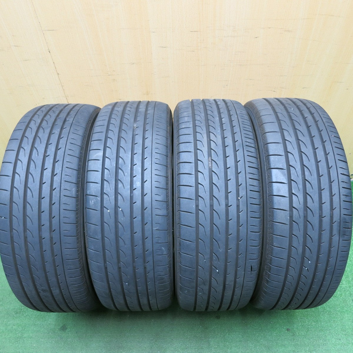バリ溝!21年!9.5分★ENKEI PF01 215/45R18 ヨコハマ ブルーアース RV-02 エンケイ 18インチ PCD114.3/5H★5052310HAス