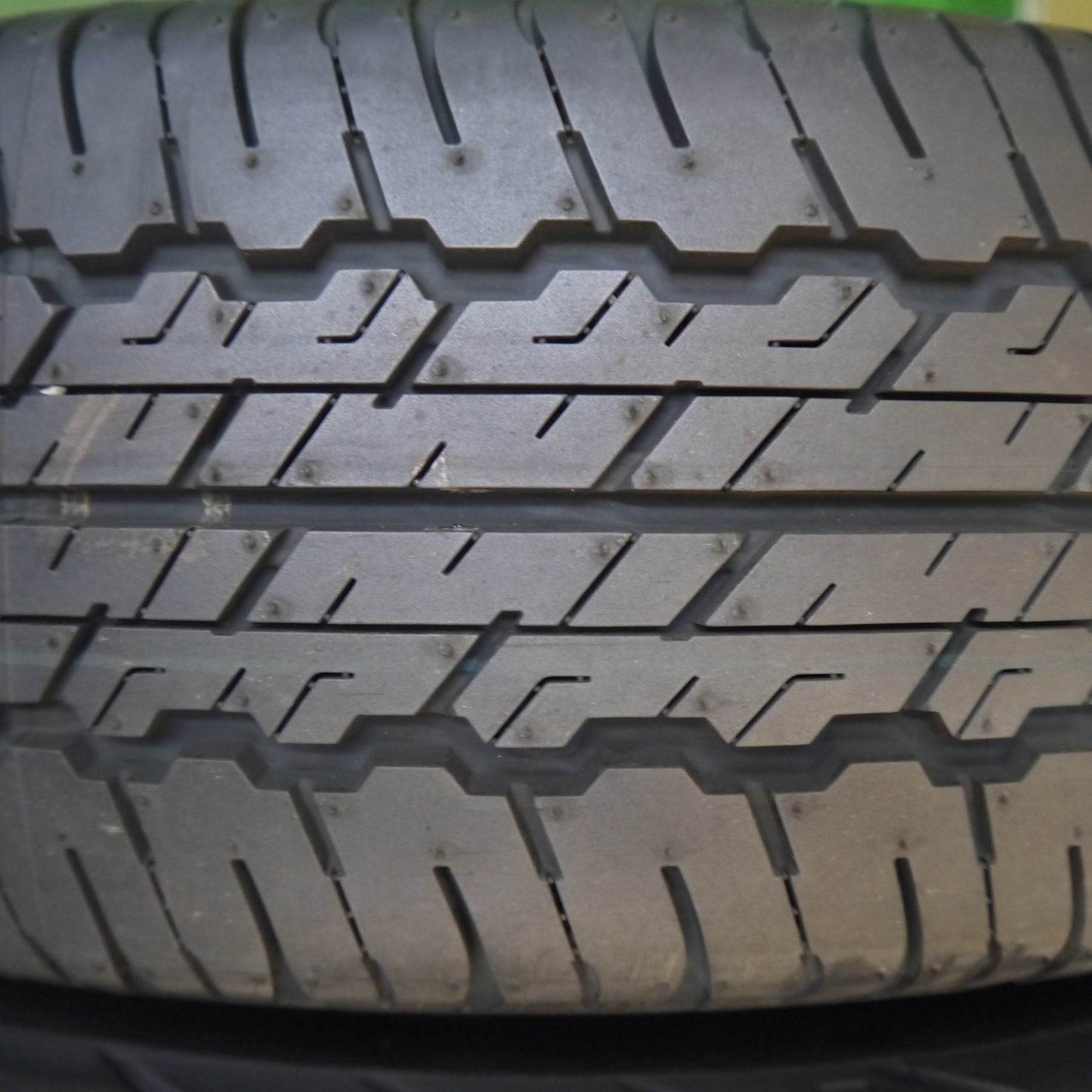 新車外し!23年★195/80R15 ダンロップ AT20 グラントレック 15インチ タイヤ ジムニー シエラ ハイエース 等★5070807Hノタ