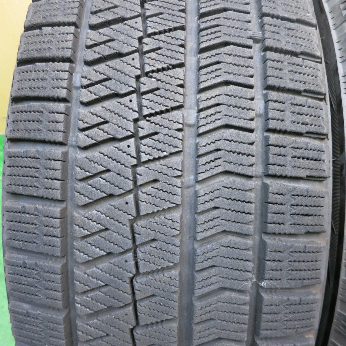 バリ溝!23年!9.5分★スタッドレス 215/55R17 ブリヂストン ブリザック VRX2 BALMINUM バルミナ 17インチ PCD114.3/5H★5081302AKス
