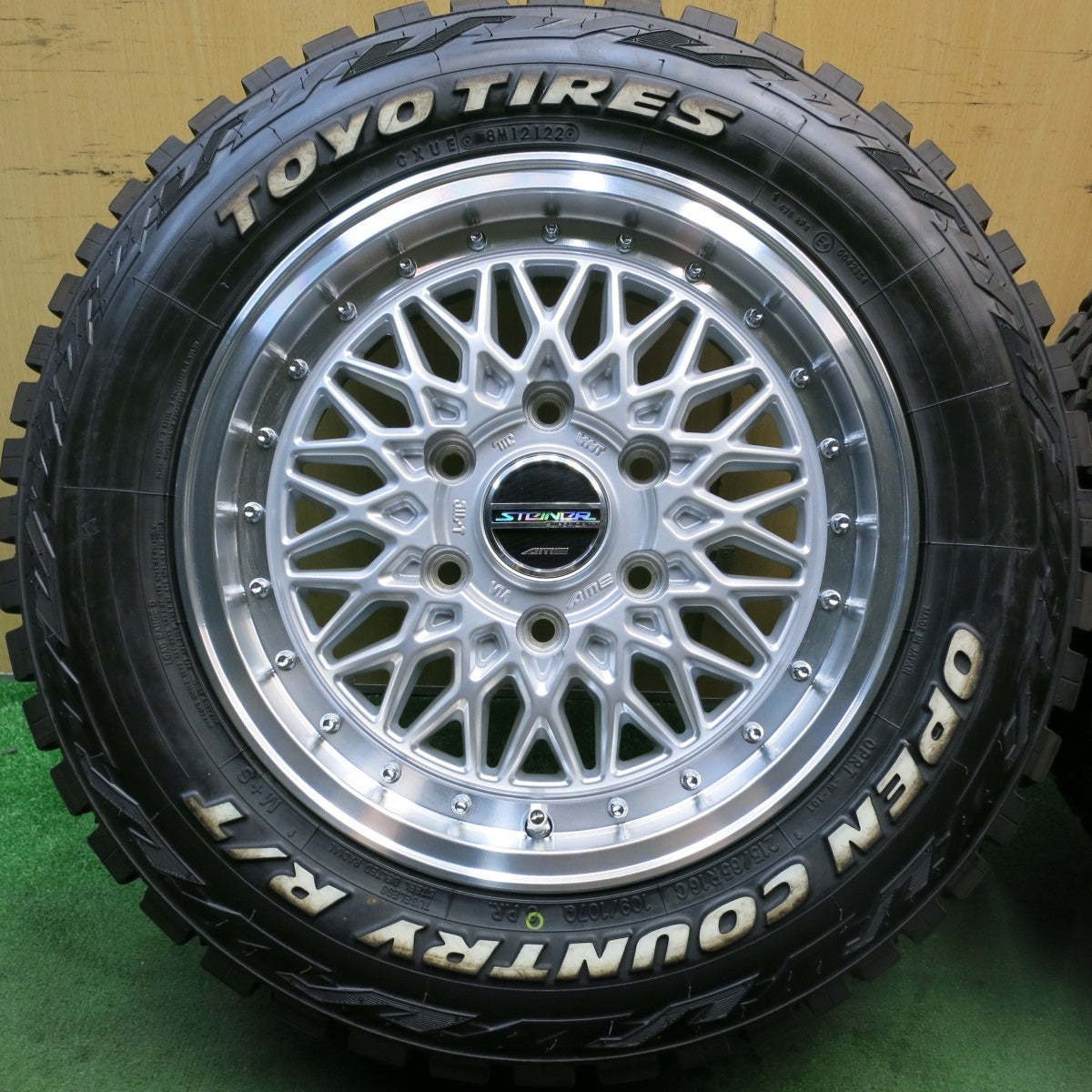 タイヤほぼ未使用!22年!キレイ★STEINER AME 215/65R16C 109/107Q 8PR トーヨー オープンカントリー R/T ホワイトレター シュタイナー 16インチ PCD139.7/6H★5080903HAノ