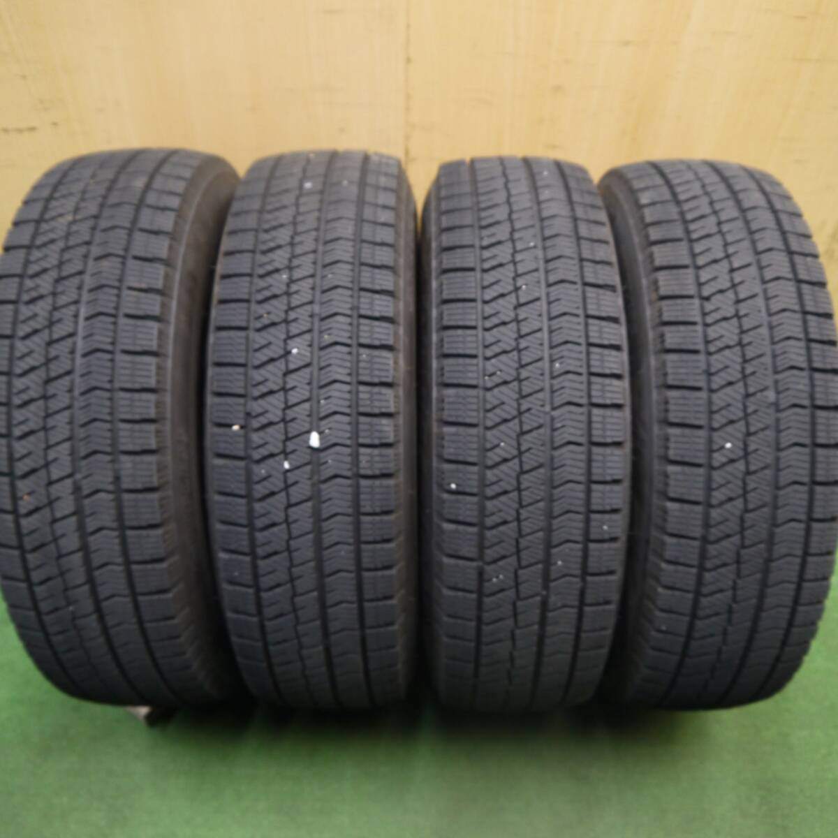 バリ溝!21年!キレイ!8.5分★スタッドレス 185/70R14 ブリヂストン ブリザック VRX2 TOPRUN トップラン 14インチ PCD100/4H★5032407Hス