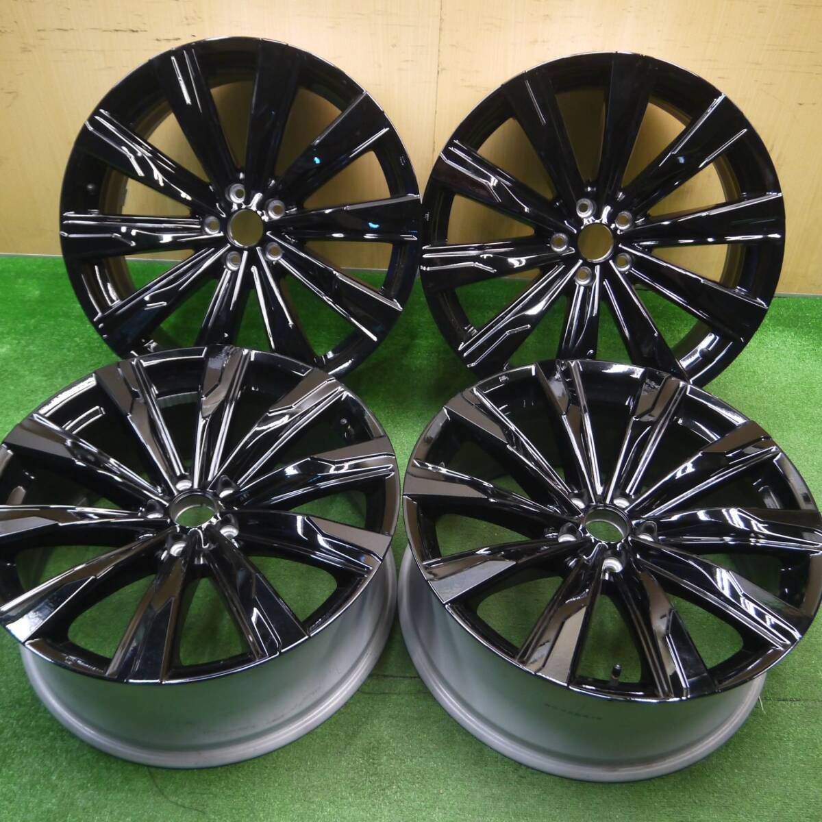 新車外し★トヨタ クラウン スポーツ 純正 ホイール 21インチ 21×8.5J PCD114.3/5H★5011406Hホ