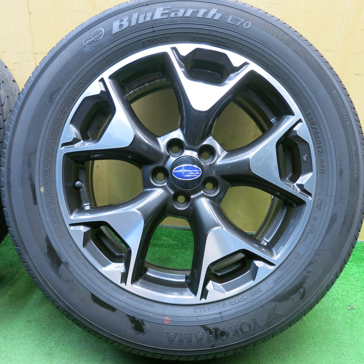 バリ溝!9.5分★スバル GT系 XV 純正 225/60R17 ヨコハマ ブルーアース E70 E70GZ 17インチ PCD100/5H★5062808HAノ