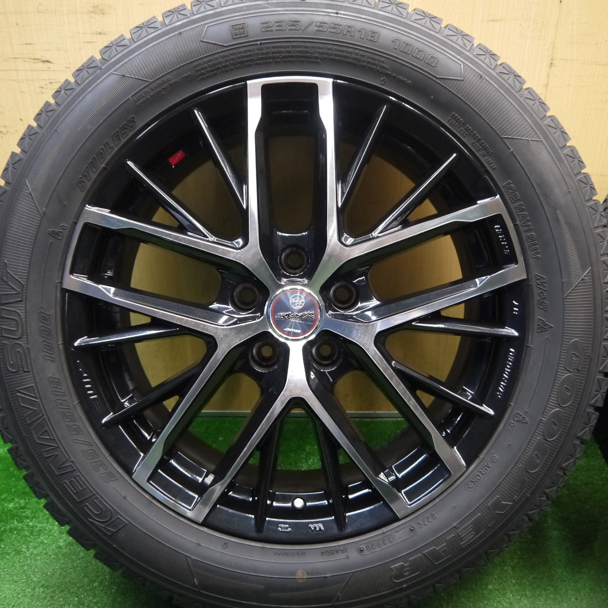 バリ溝!キレイ!9.5分以上★スタッドレス 235/55R18 グッドイヤー アイスナビ SUV SMACK ENKEI AME スマック エンケイ 18インチ PCD114.3/5H★6013008Hス